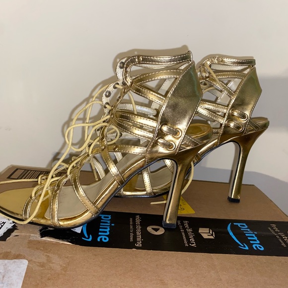 heels - Picture 4 of 4